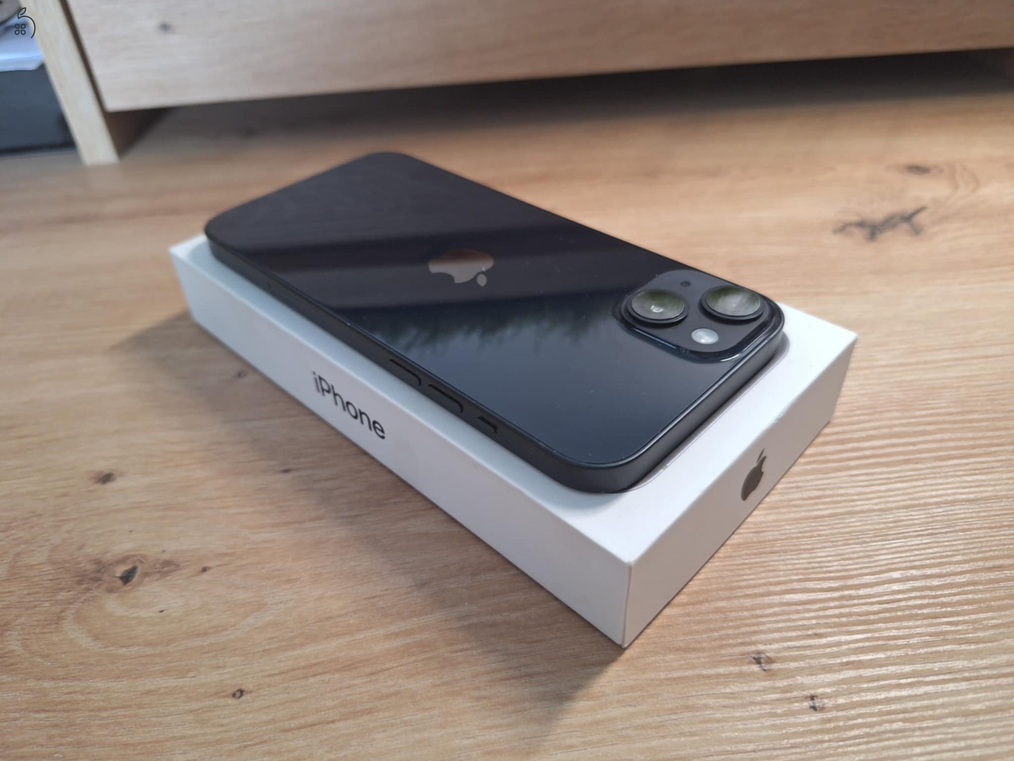 Eladó iPhone 14 Plus 256GB  Mobilfox magsafe tokkal és tartozékkal