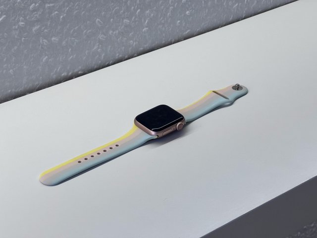 Apple Watch S5 Gold CEL 40MM 2 ÉV Garanciával Számlával