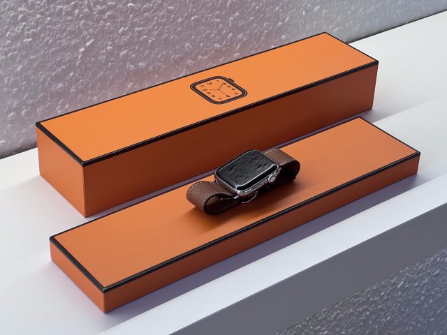 Hibátlan Apple Watch S4 Hermes SS CEL 44MM 2 ÉV Garanciával Számlával Aksi 100%