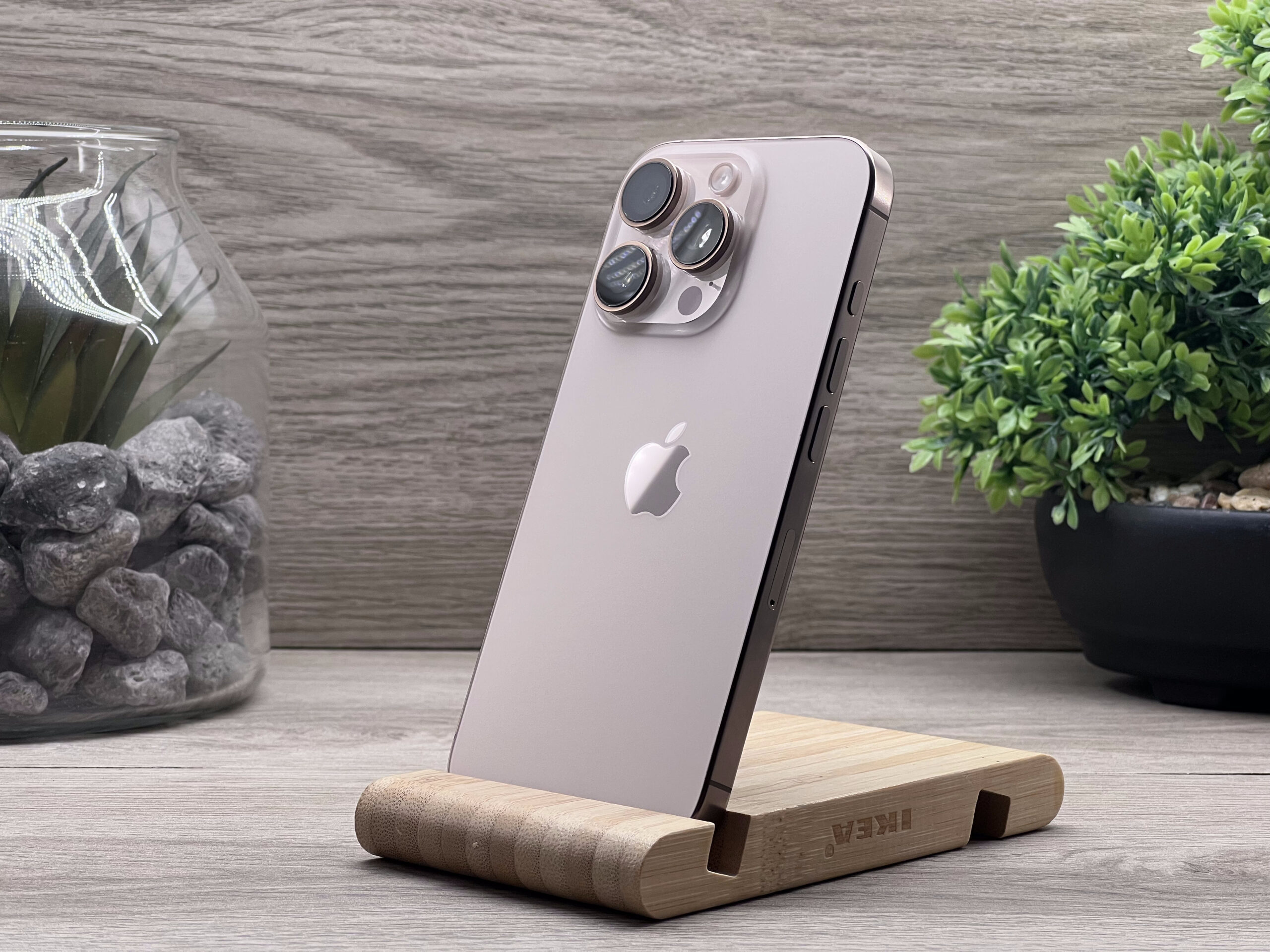 Hibátlan iPhone 16 Pro Desert Titanium 128GB 2 ÉV Garanciával Számlával Aksi 100%