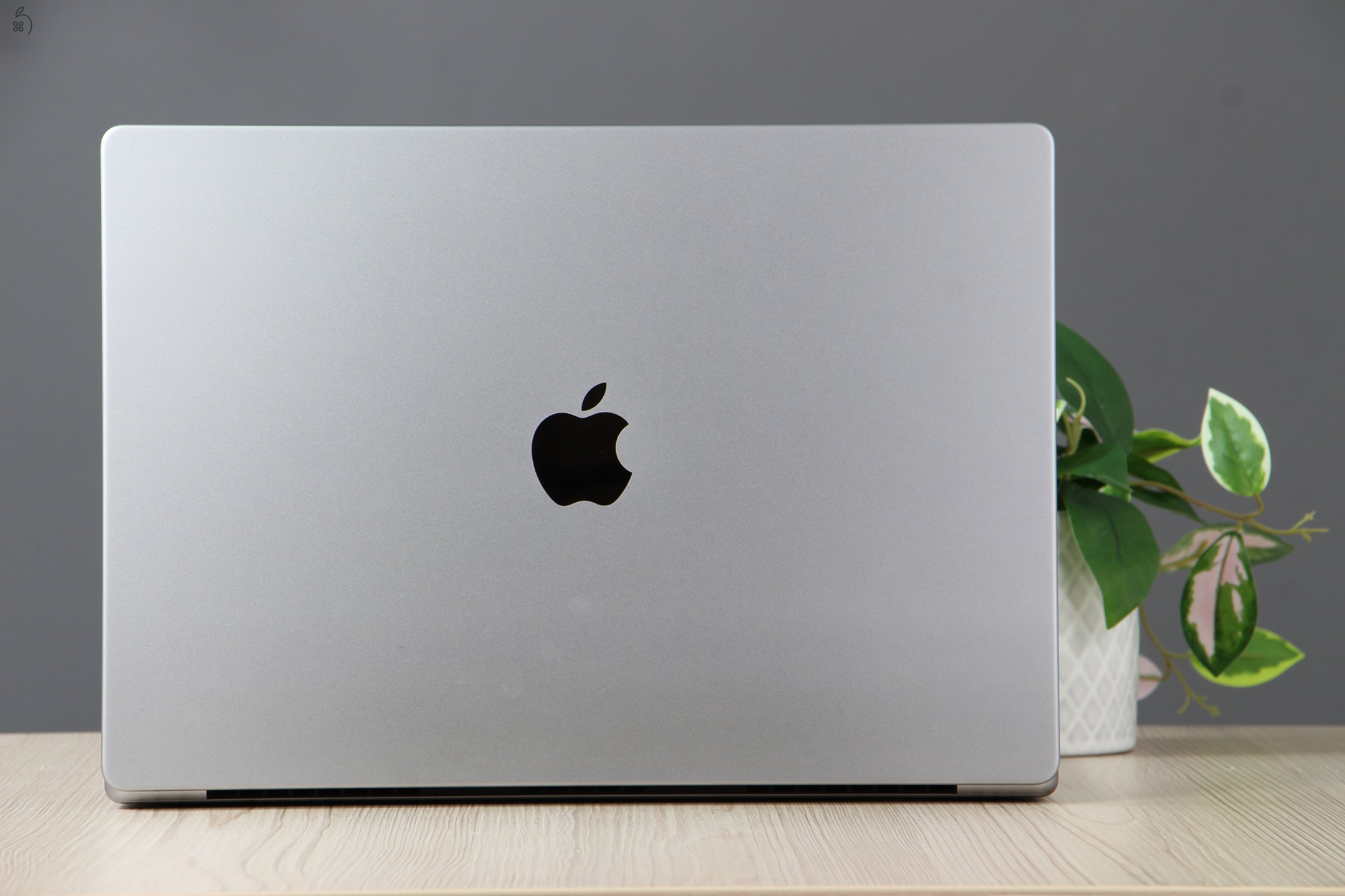 Apple MacBook Pro 16