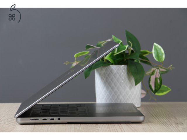 Apple MacBook Pro 16