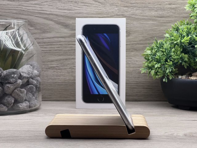 Hibátlan iPhone SE2020 White 128GB 2 ÉV Garanciával Számlával Aksi 100%