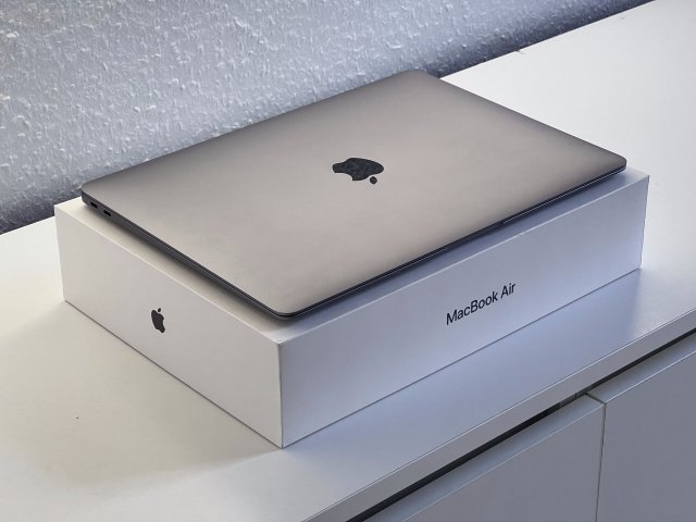 Hibátlan MacBook Air 2018 13 128GB 2 ÉV Garanciával Számlával