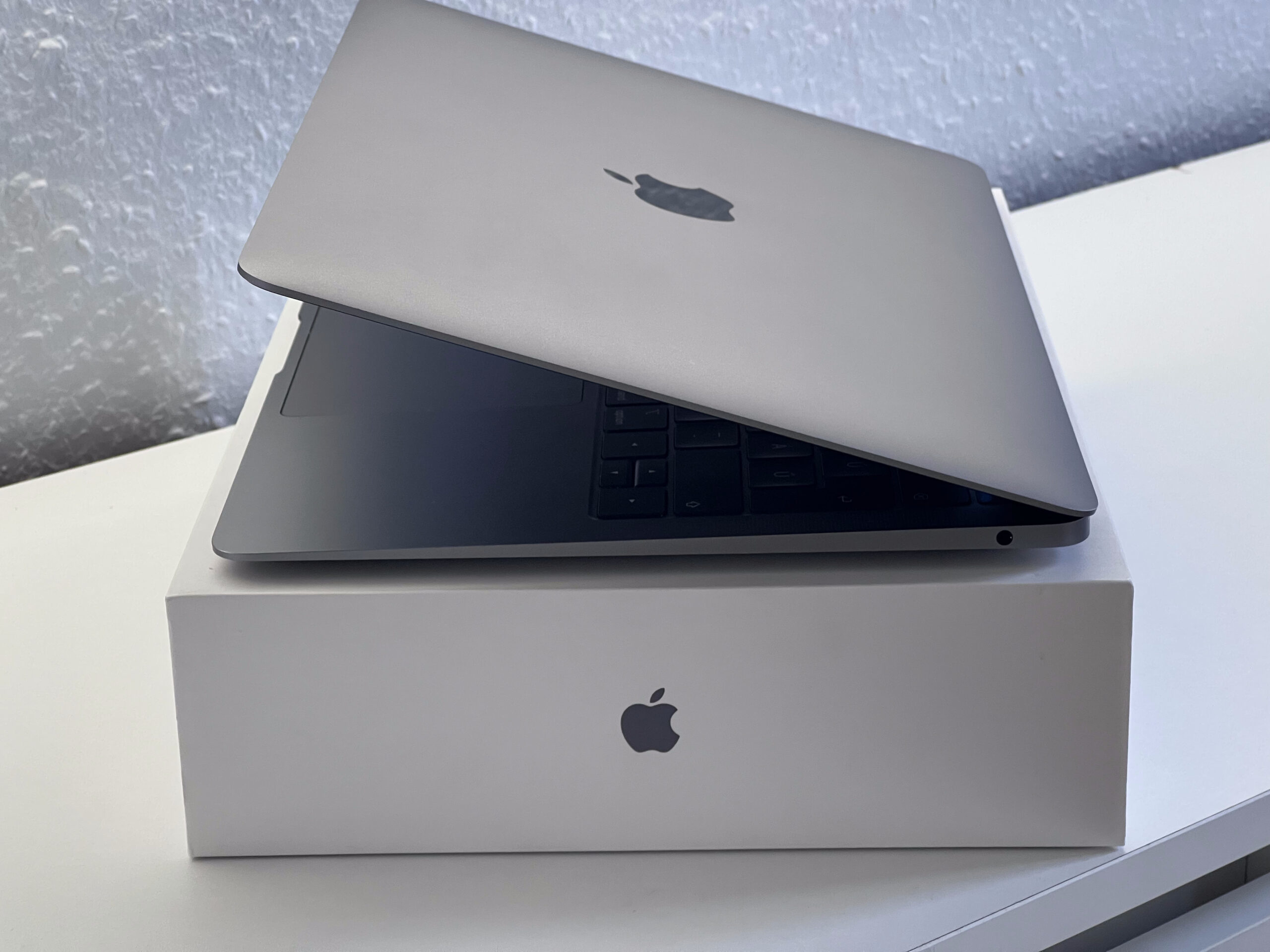 Hibátlan MacBook Air 2018 13 128GB 2 ÉV Garanciával Számlával