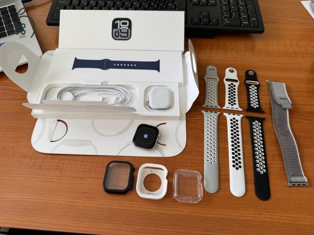 Apple Watch Series 10, 42mm, Gps+Cellular (esim) verzió, 2027.03. hóig gyári garancia