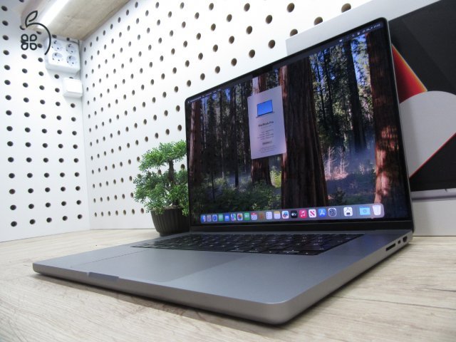 Apple Macbook 16 M1Pro - 2021 - Használt újszerű - 500 Gb SSD
