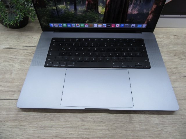 Apple Macbook 16 M1Pro - 2021 - Használt újszerű - 500 Gb SSD