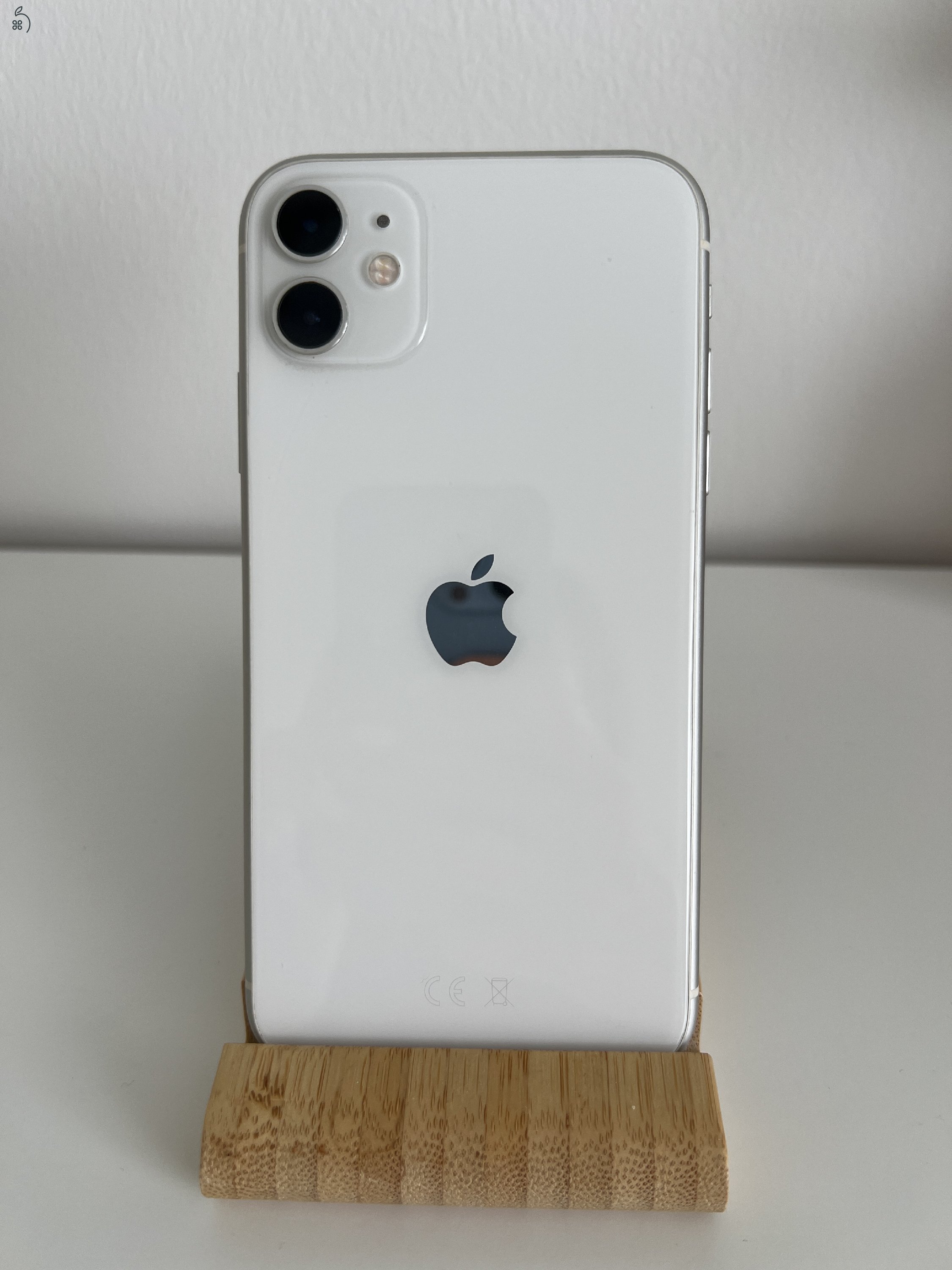 iPhone 11 - 64 GB - FEHÉR - 84% AKKSI - FÜGGETLEN