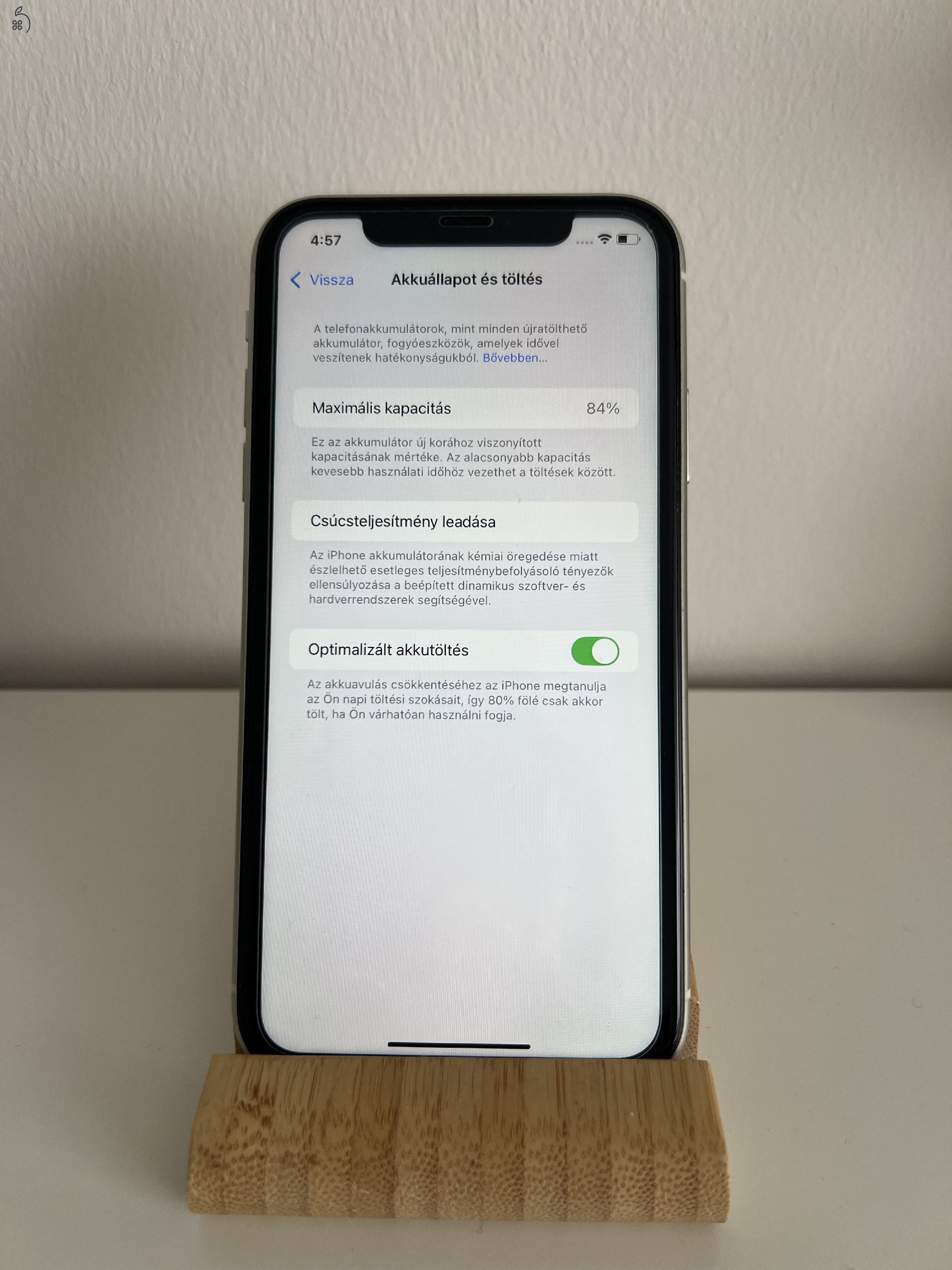 iPhone 11 - 64 GB - FEHÉR - 84% AKKSI - FÜGGETLEN