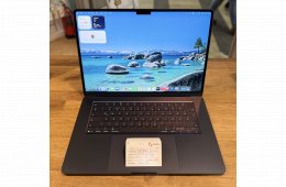 52. Apple MacBook Air 15