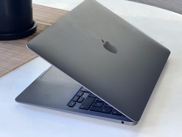 Hibátlan MacBook Air 2020 13 512GB 2 ÉV Garanciával Számlával Aksi 100%