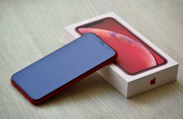 Iphone xr 64gb piros (96% akksi)