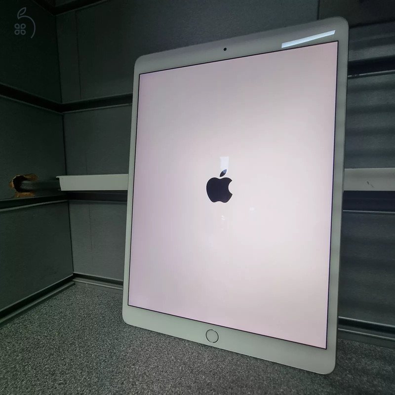 Apple iPad Pro 2nd Gen. 64GB, Wi-Fi + Cellular 10.5 Silver