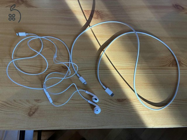 Iphone 2020 SE 64 GB (Fülhallgató + 3 tok benne van az árban!)