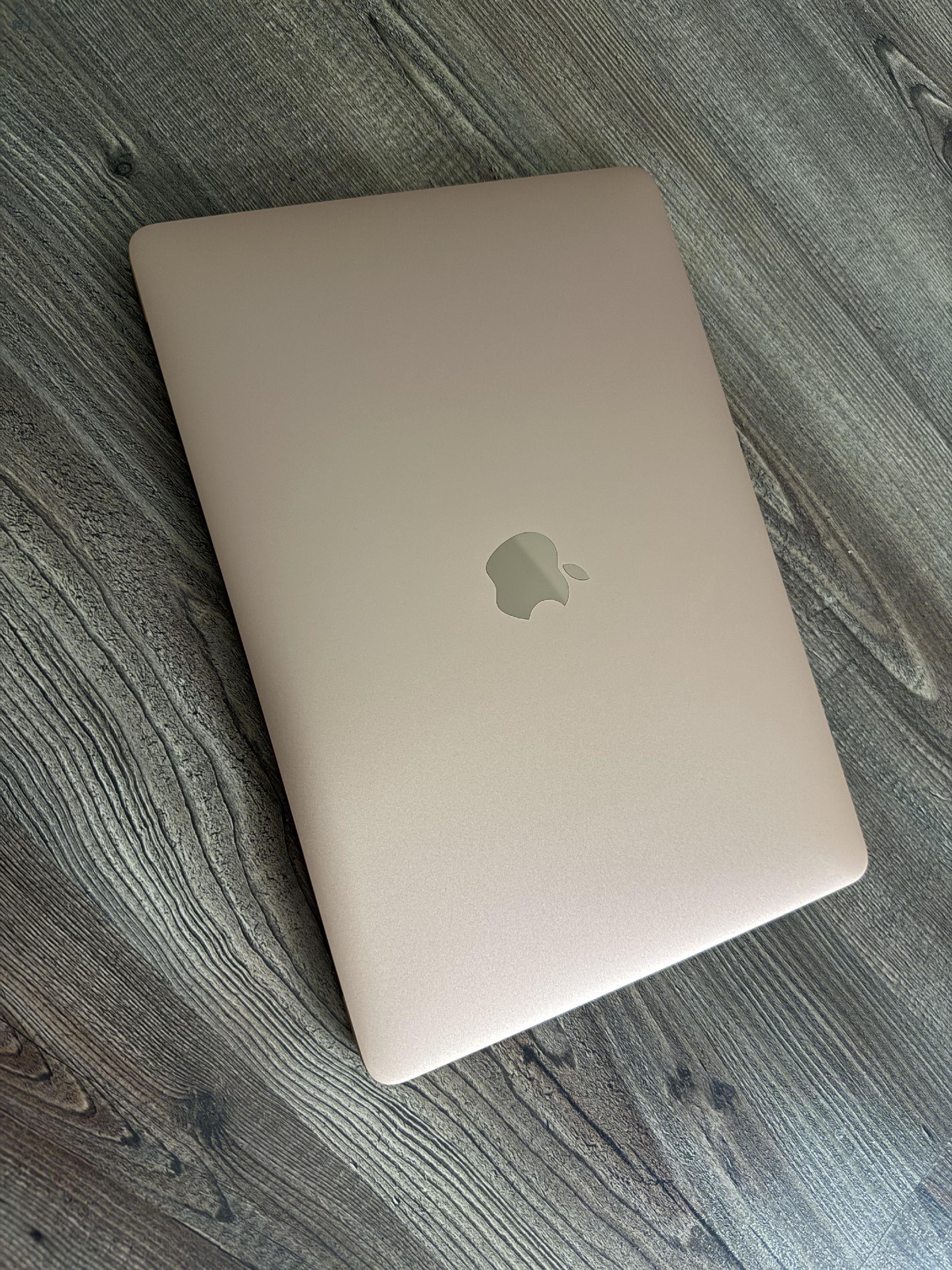 2020 Apple Macbook Air M1 256GB 