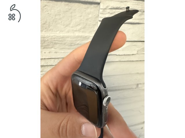 Eladó Apple watch series 4