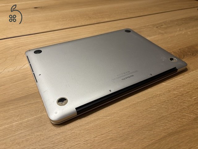 Retina Macbook Pro 13 (i7)  2015 Early - Használt, szép állapot- 512GB SSD, 16GB RAM