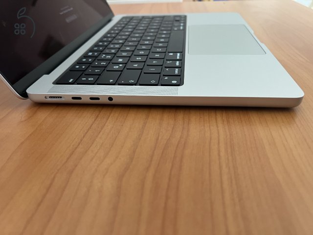 MacBook Pro 14