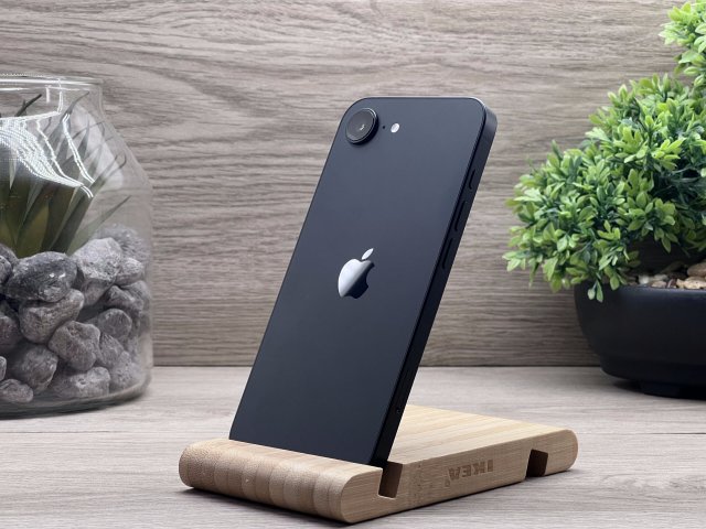 iPhone 16E Black 128GB 2 ÉV Garanciával Számlával Aksi 100%