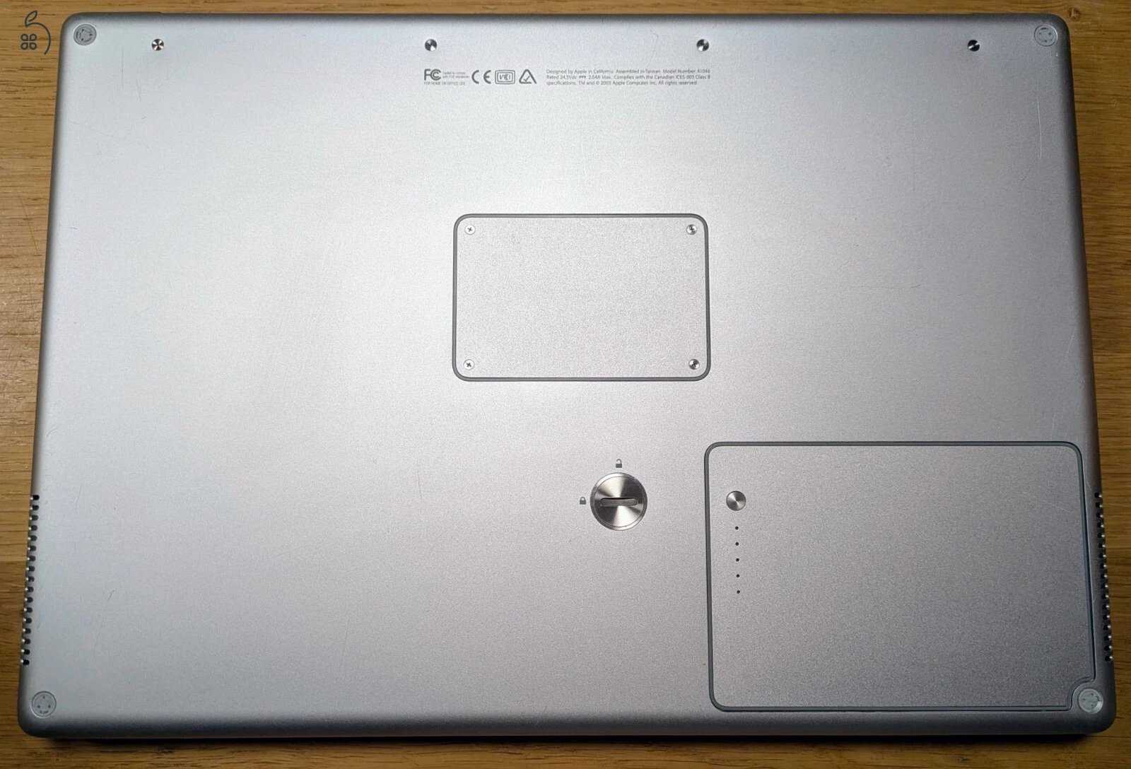 Apple PowerBook G4 15' 1GHz – 768MB RAM 