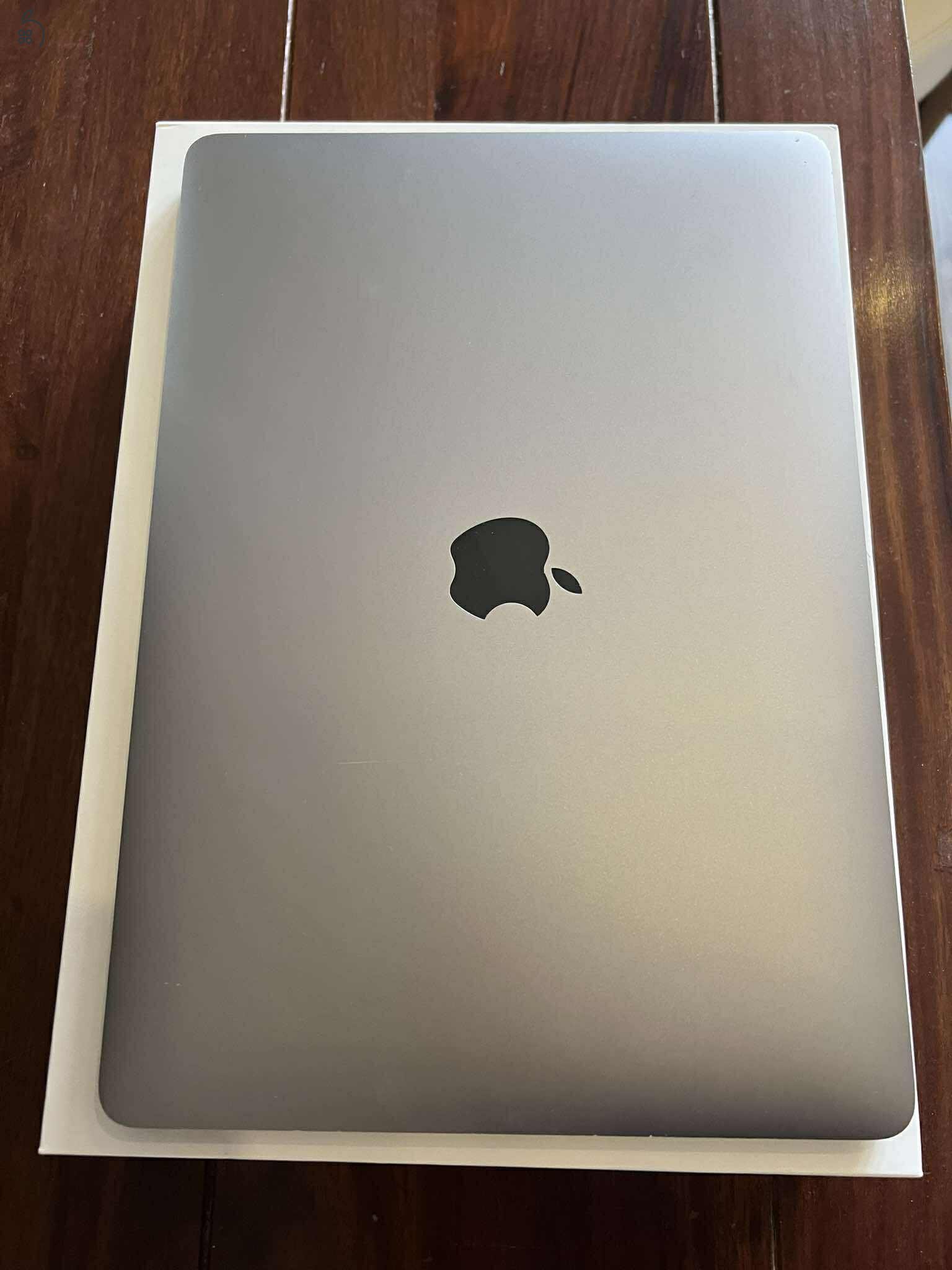 Macbook Pro 13' Touchbar 2,4 GHz i5 8GB