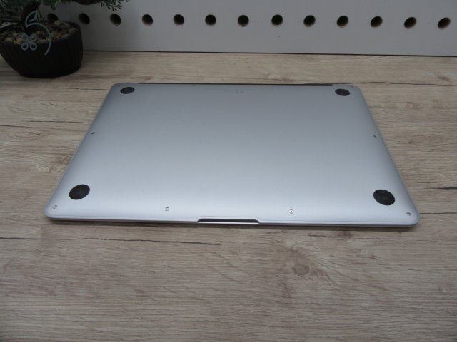 Apple Macbook Air 13 - 2015 - Használt, szép állapot - 44 töltési cikus