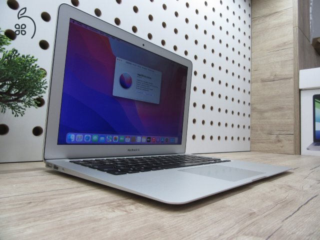 Apple Macbook Air 13 - 2015 - Használt, szép állapot - 44 töltési cikus