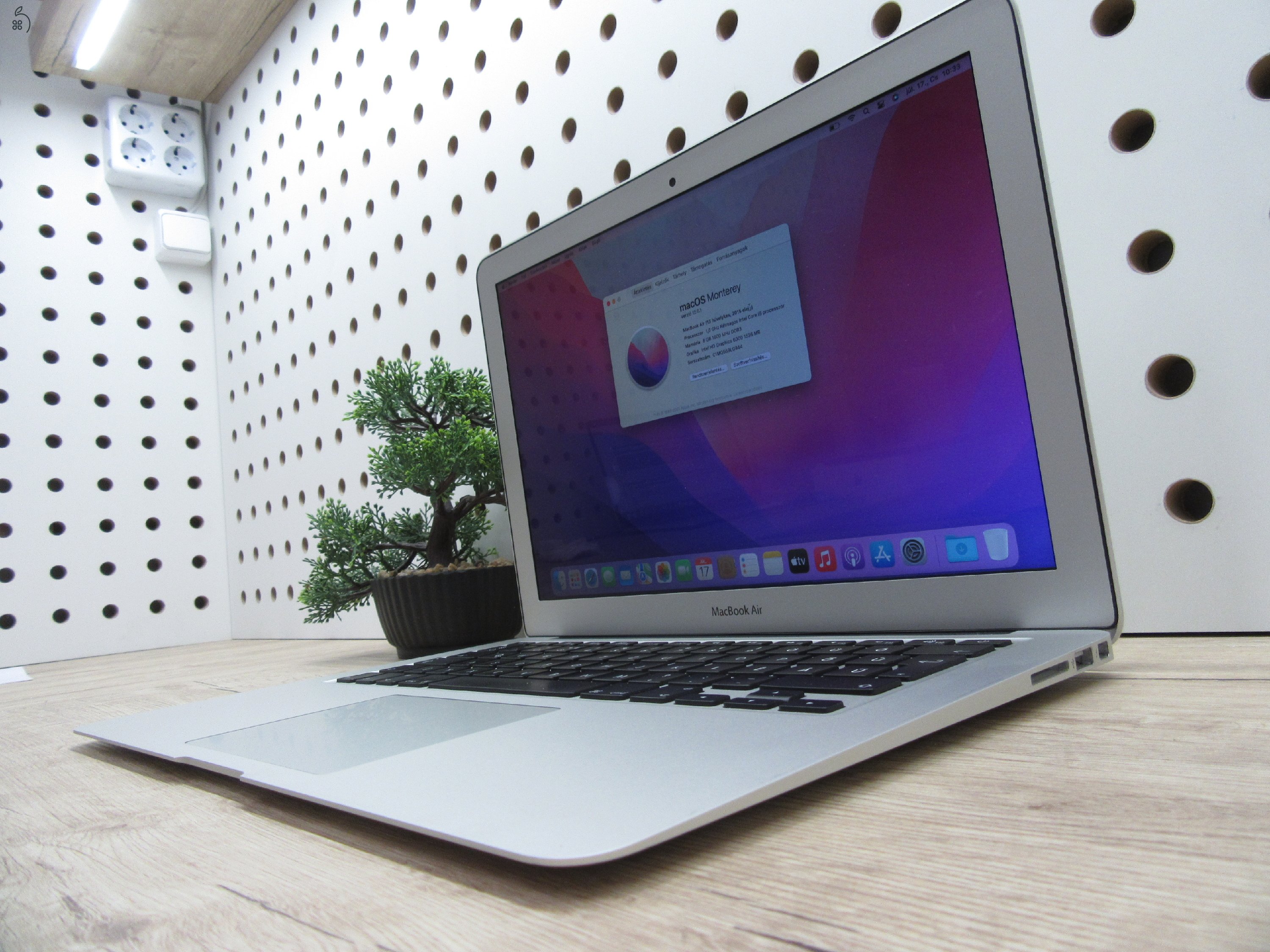Apple Macbook Air 13 - 2015 - Használt, szép állapot - 44 töltési cikus