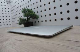 Apple Macbook Air 13 - 2015 - Használt, szép állapot - 44 töltési cikus