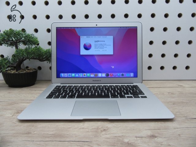 Apple Macbook Air 13 - 2015 - Használt, szép állapot - 44 töltési cikus