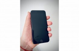 Eladó iPhone 8 64GB – Fekete – Jó állapotban