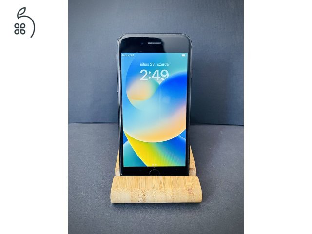 Eladó iPhone 8 64GB – Fekete – Jó állapotban