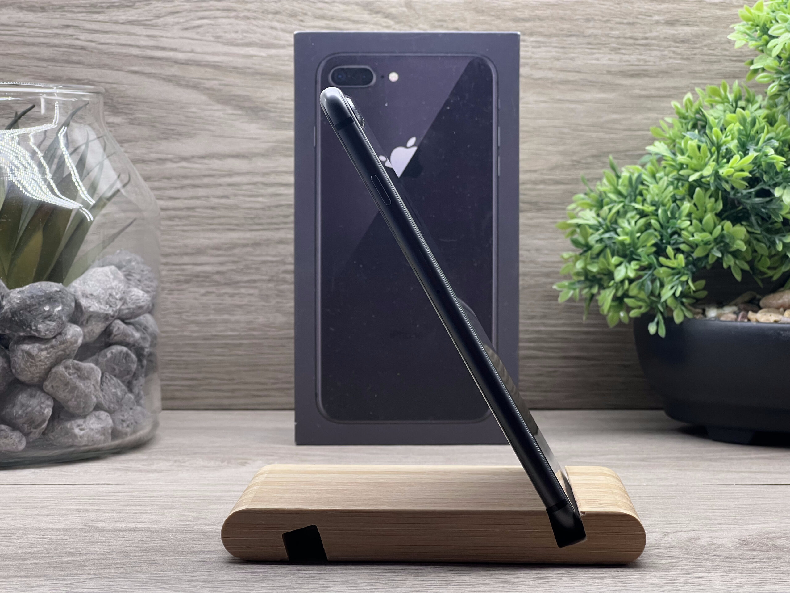 iPhone 8 Plus Space Gray 64GB 2 ÉV Garanciával Számlával Aksi 100%