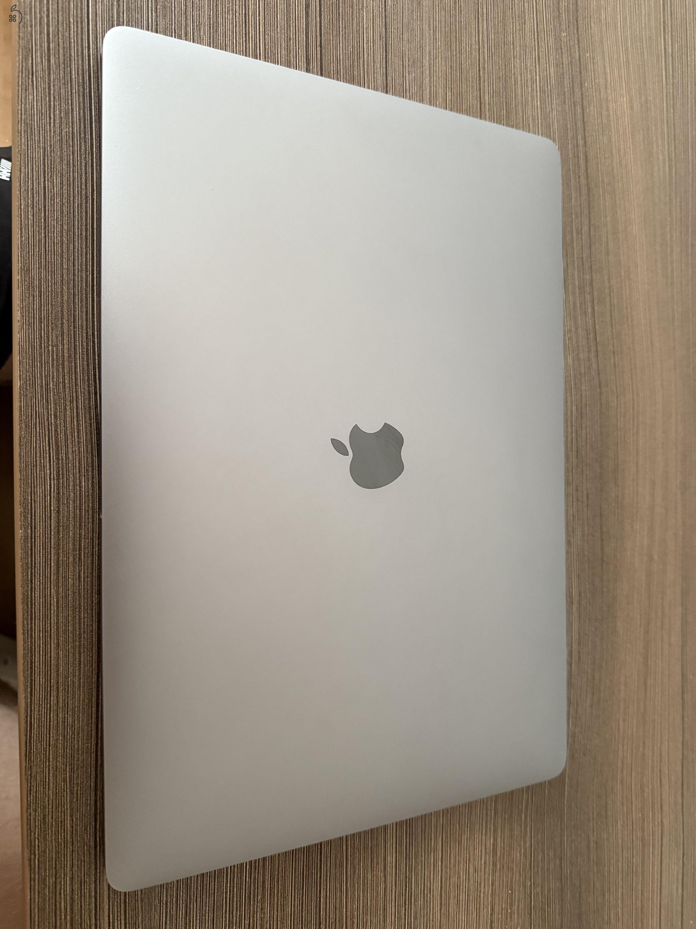 Macbook Pro Retina 16