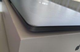 Eladó MacBook Pro 13” – Apple M1 (2020) – 8 GB / 256 GB – Dobozos, töltővel!
