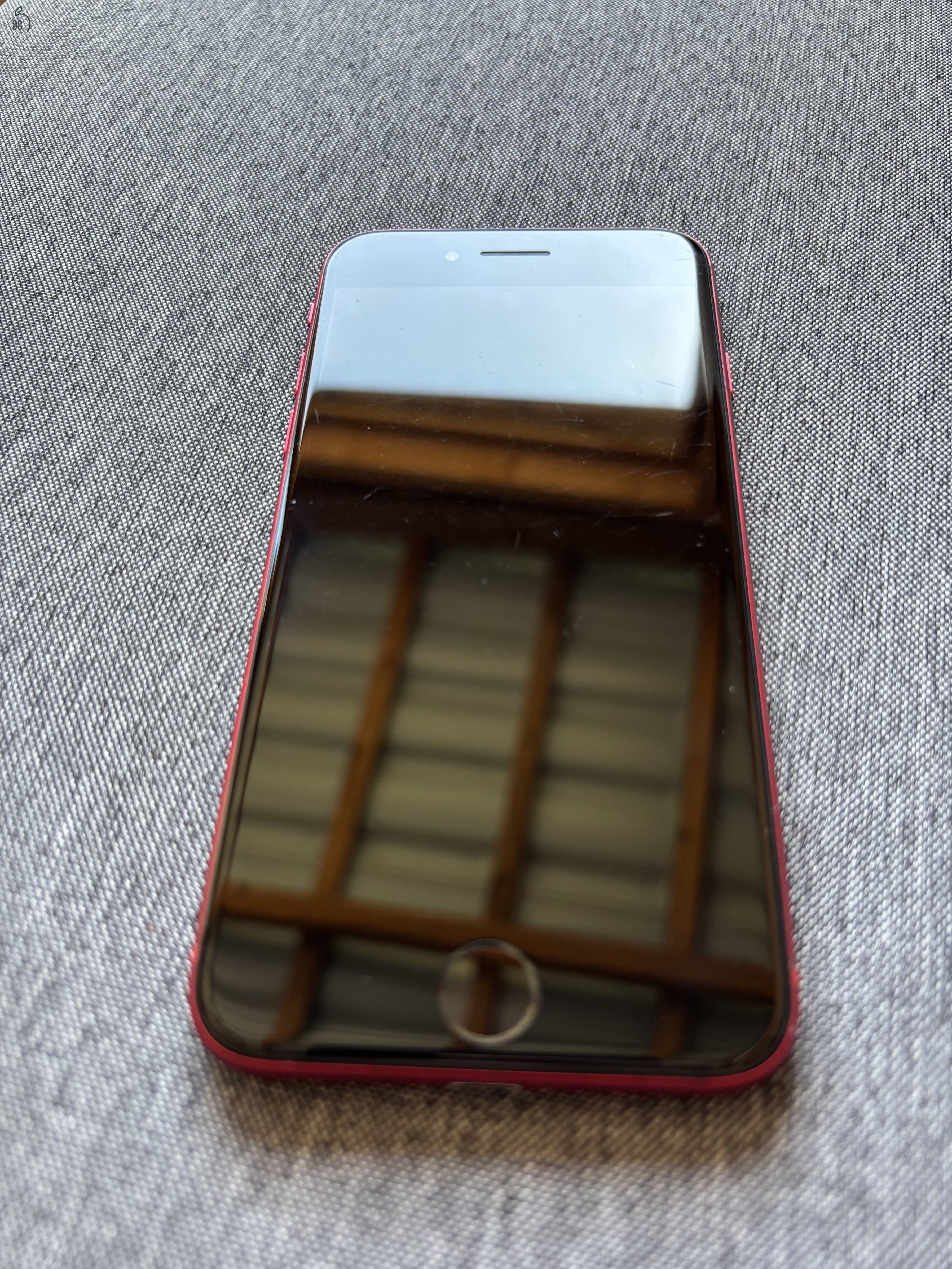 iPhone SE 2020 Product Red