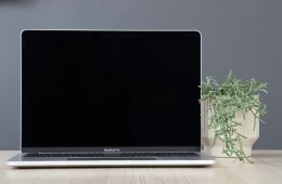 Apple Macbook Pro 13