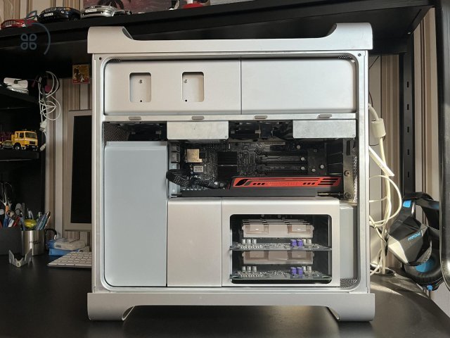 Apple Mac Pro 2.1 - Radeon HD 5770 - Felújítva - Szép állapot
