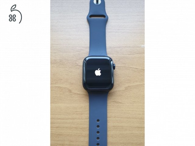 Apple Watch Series 9 GPS 45mm Midnight S/M sportszíj- Garancia!