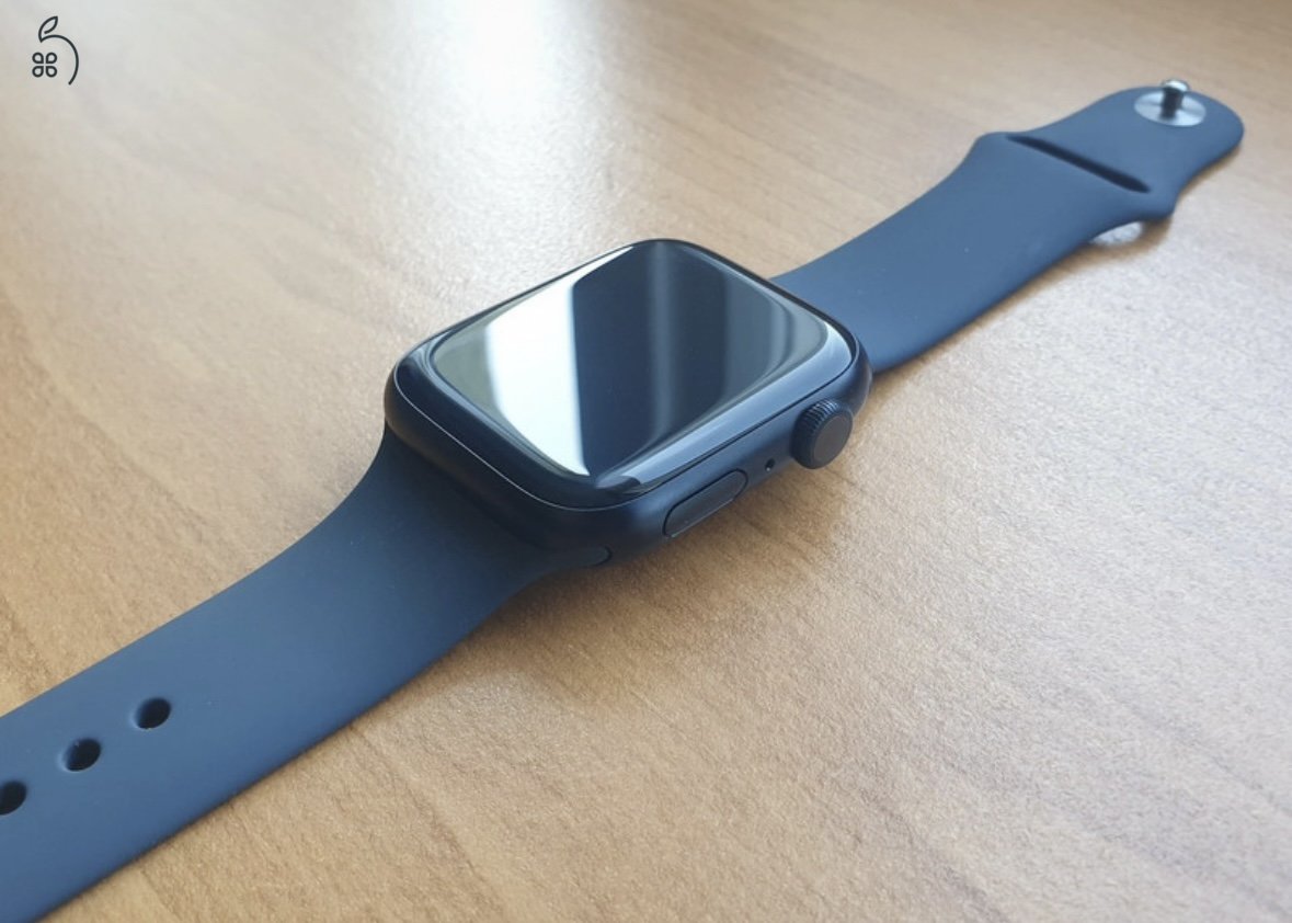 Apple Watch Series 9 GPS 45mm Midnight S/M sportszíj- Garancia!