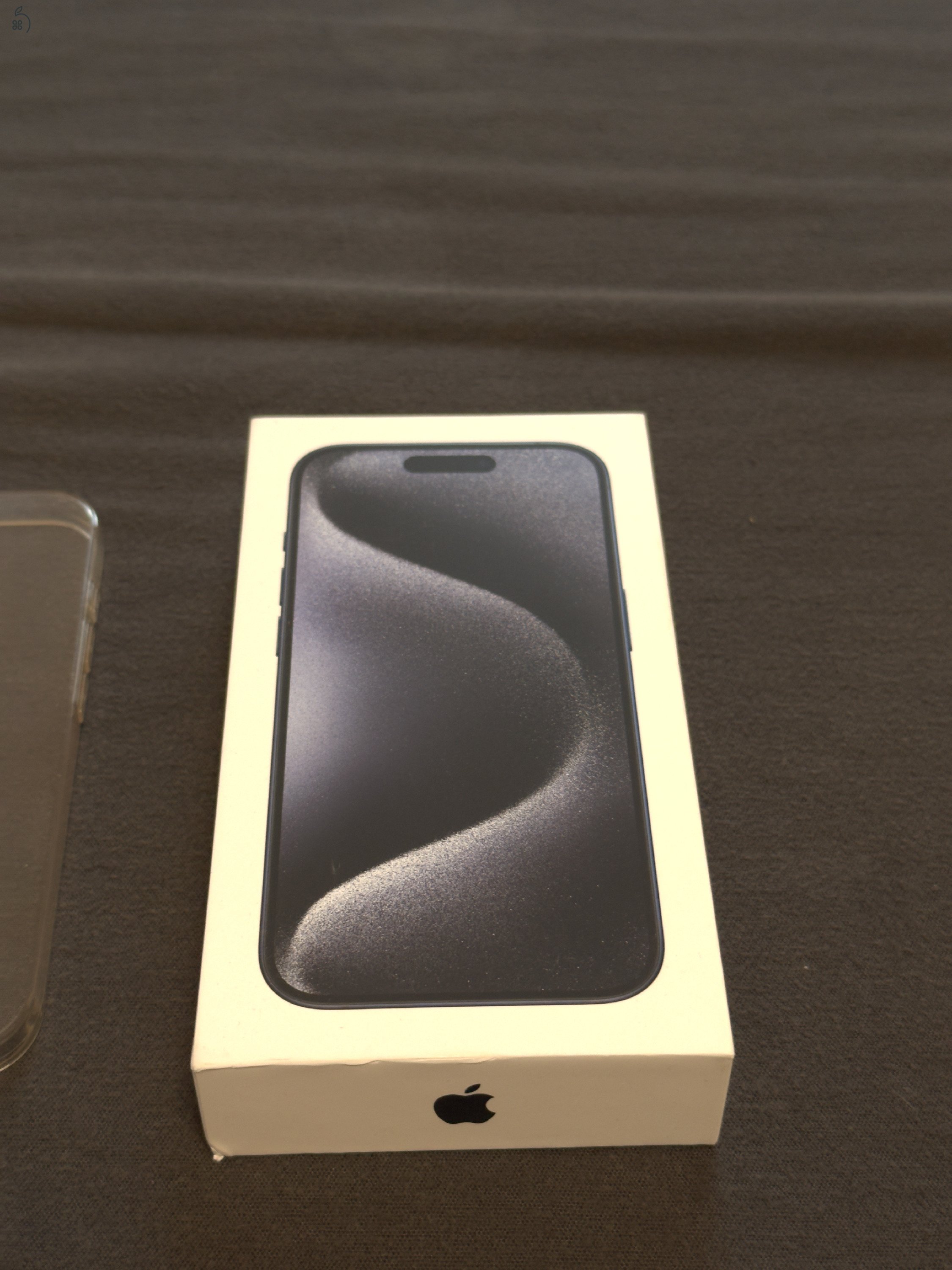 Eladó iPhone 15 Pro – Blue Titán, 128GB – Patika állapot! - 3 tokkal