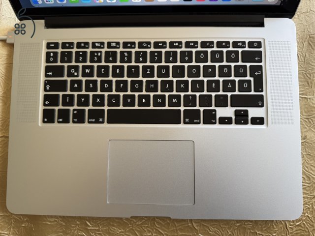 MacBook Pro 2015 mid 15-inch Retina 512 GB 16 GB i7