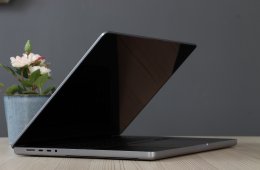 Apple Macbook Pro 16