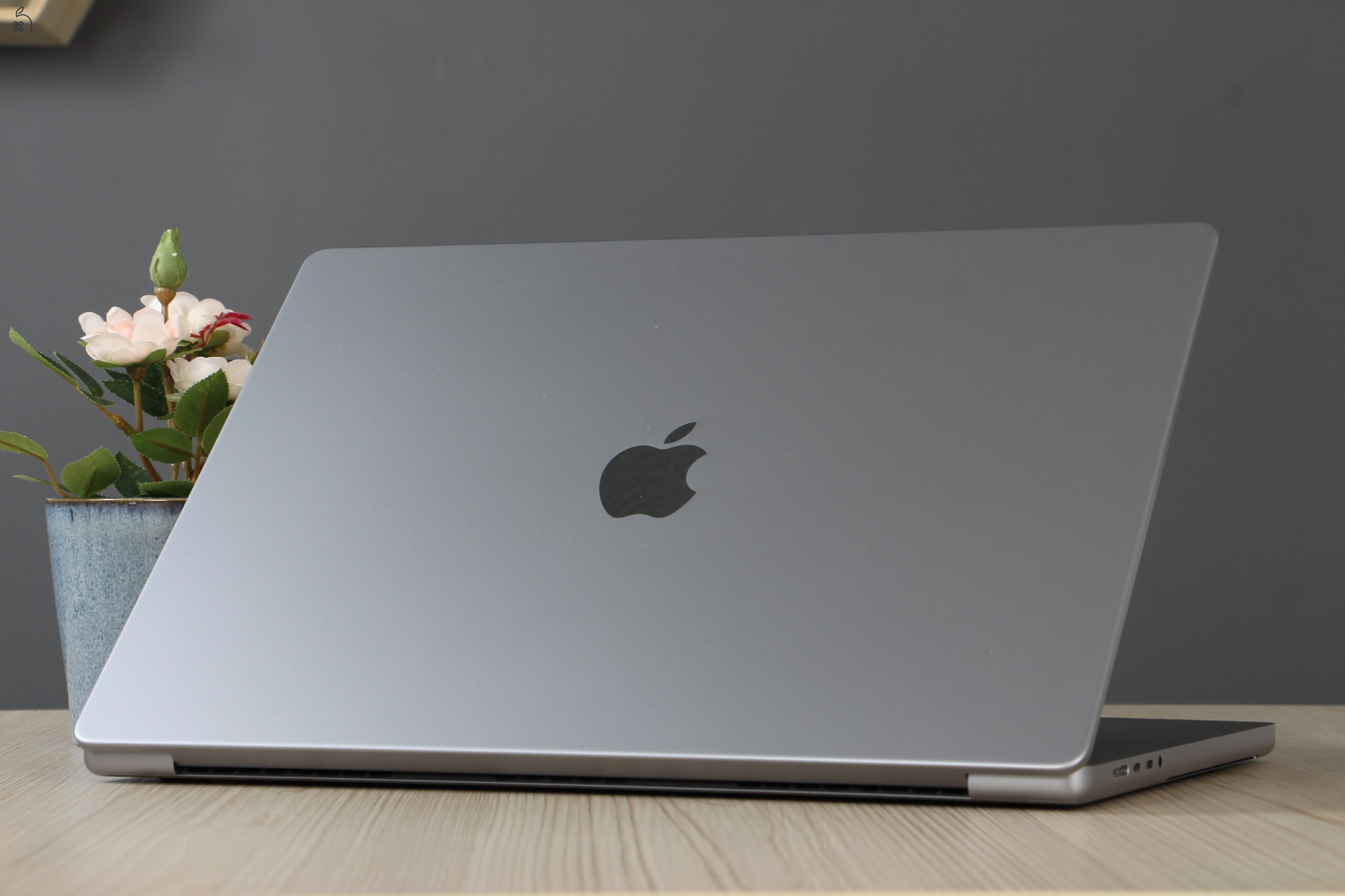 Apple Macbook Pro 16