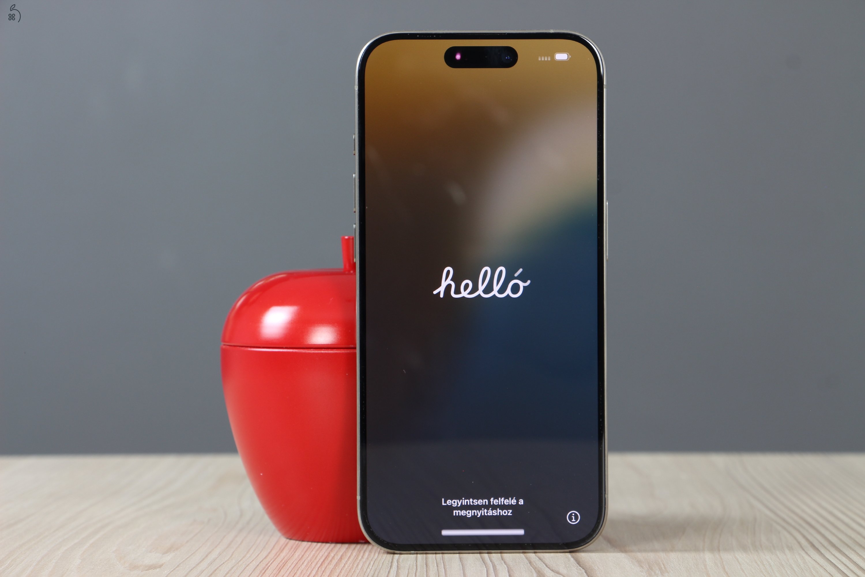 Apple iPhone 15 Pro 128GB Natural Titanium A+ US-6995