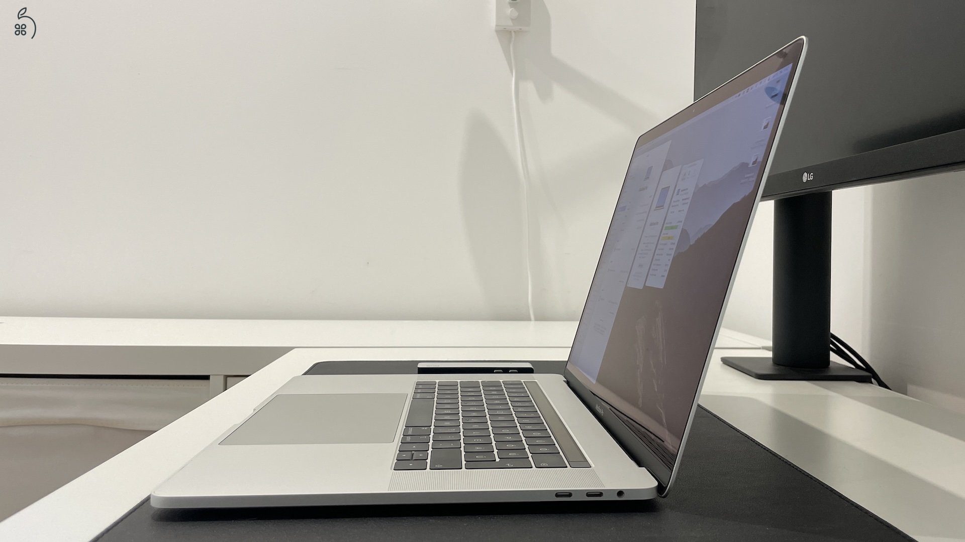 Macbook Pro 15,4