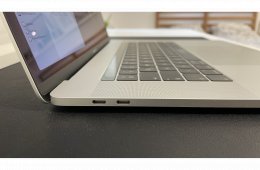 Macbook Pro 15,4