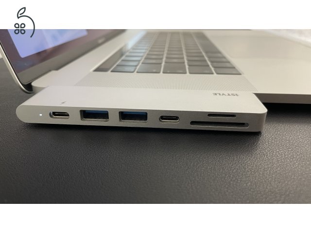 Macbook Pro 15,4