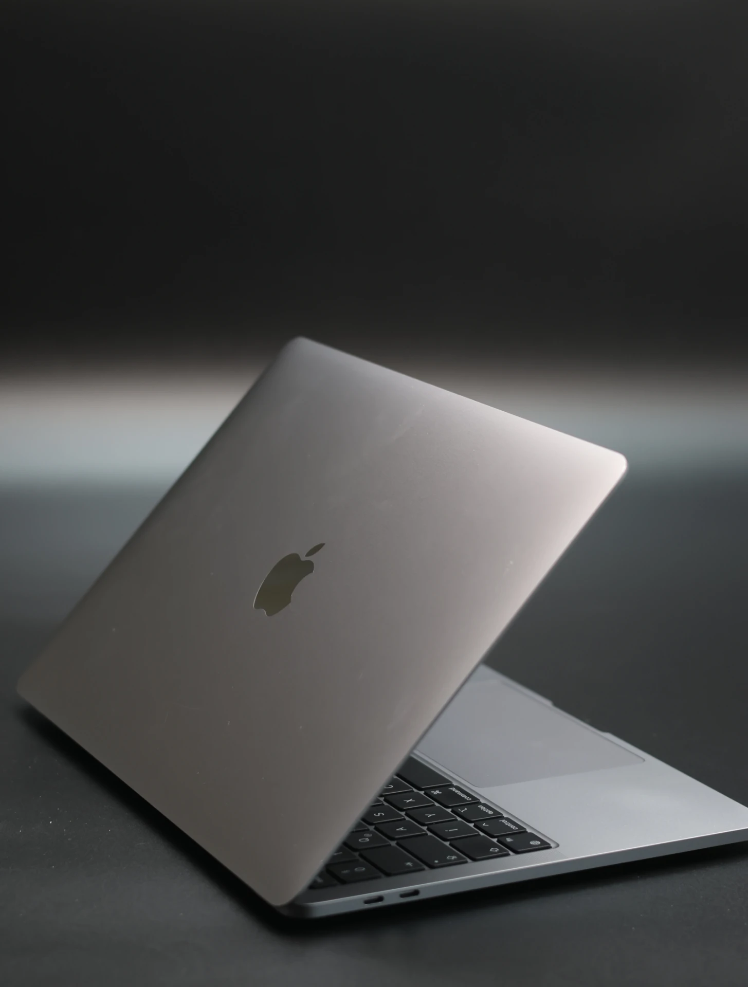 Apple MacBook Pro 13″ 2020 M1 256 GB Space Gray akku - 12 HÓ GARANCIA